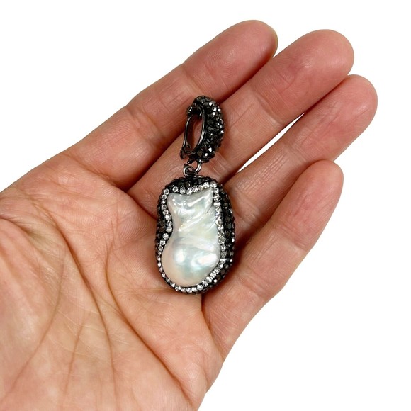 White Baroque Pearl Hematite & Crystal Encrusted Pendant Clip - Picture 5 of 9